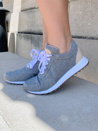 Dani Canvas Sneaker