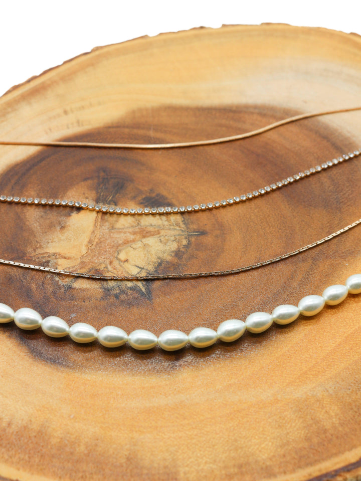 Sweet Moon Pearl Necklace